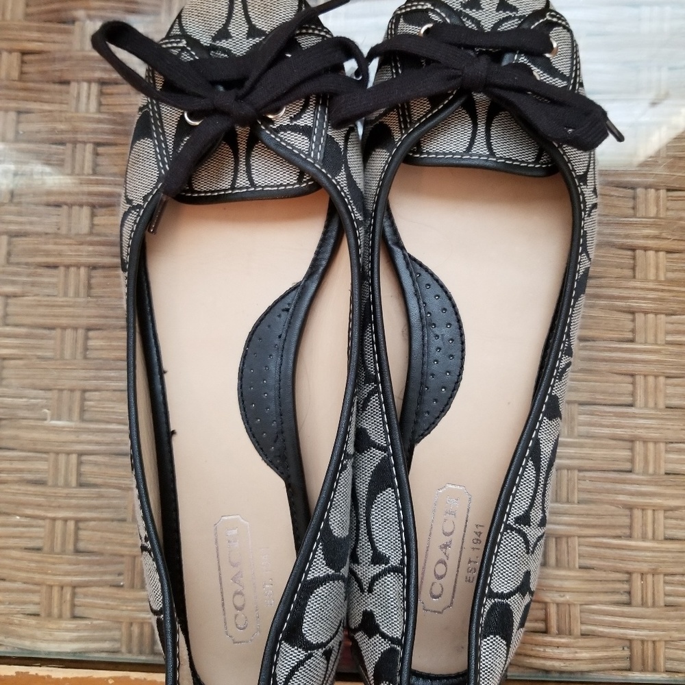 Coach flats